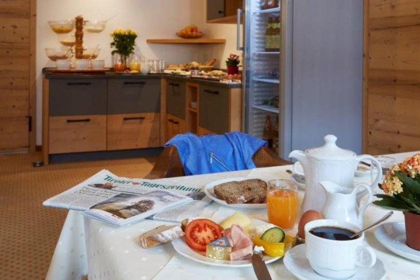 Alpenjuwel Rohnenspitze Hotel Zöblen Екстериор снимка